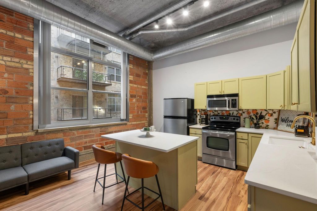 Photo of 521 S 7th Street #221, Minneapolis, MN 55415 (MLS # 7029303)