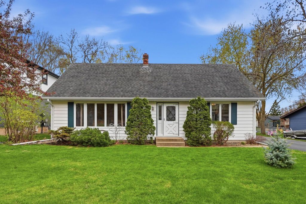 Photo of 752 11 1/2 Street N, Sauk Rapids, MN 56379 (MLS # 7047180)