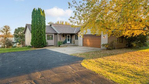 Photo of 5600 Cannon Lake Court, Warsaw, MN 55021 (MLS # 6809994)