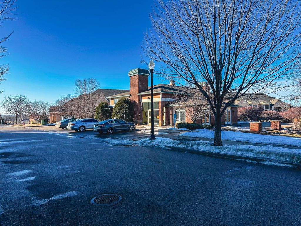 Photo of 1070 Grandview Court NE #304, Columbia Heights, MN 55421 (MLS # 7029423)