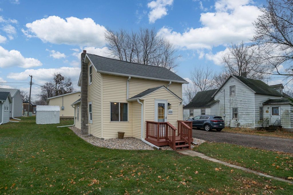 Photo of 505 7th Street, Madison Lake, MN 56063 (MLS # 7006052)