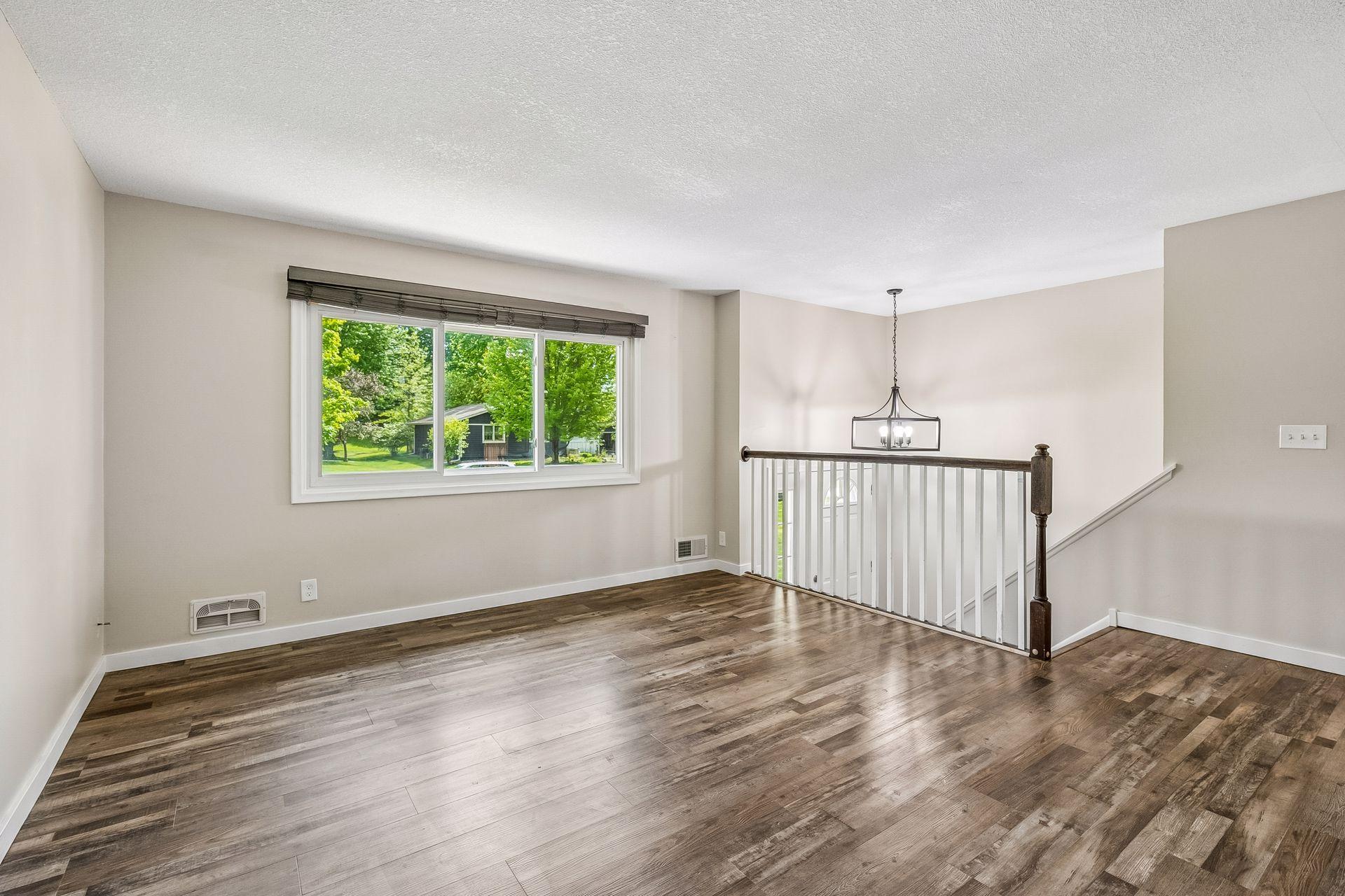 3216 W 85th Street