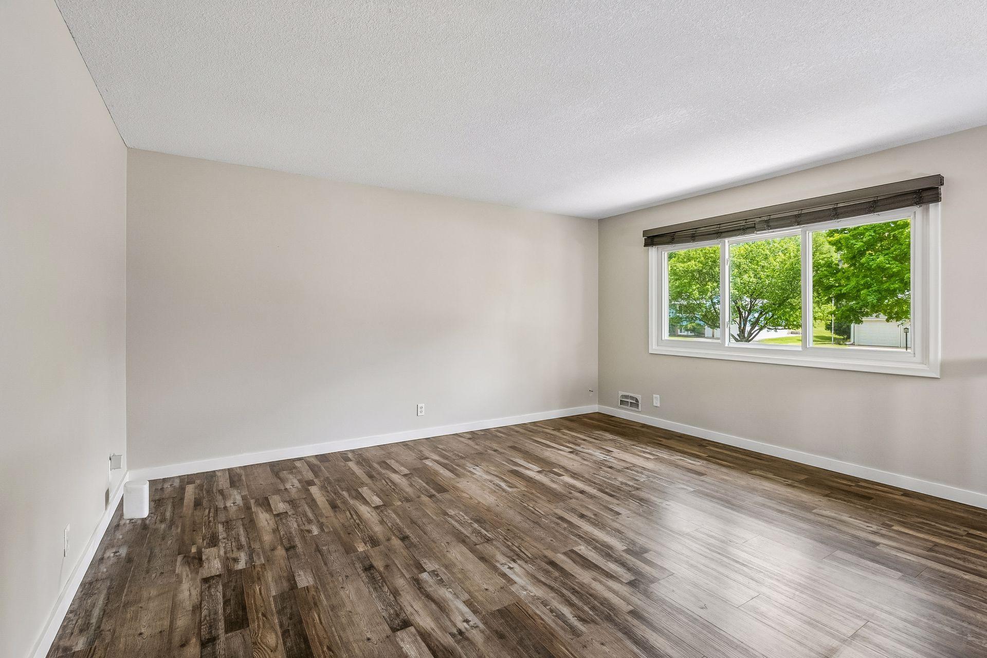 3216 W 85th Street
