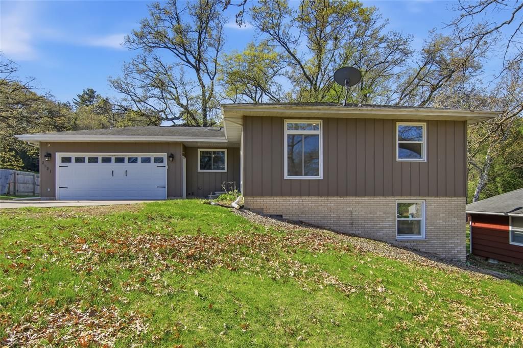 Photo of 2921 La Salle Street, Eau Claire, WI 54703 (MLS # 7067700)