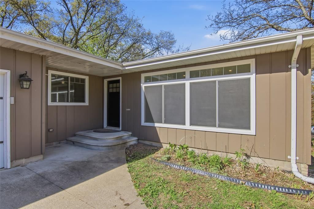 Photo of 2921 La Salle Street, Eau Claire, WI 54703 (MLS # 7067700)