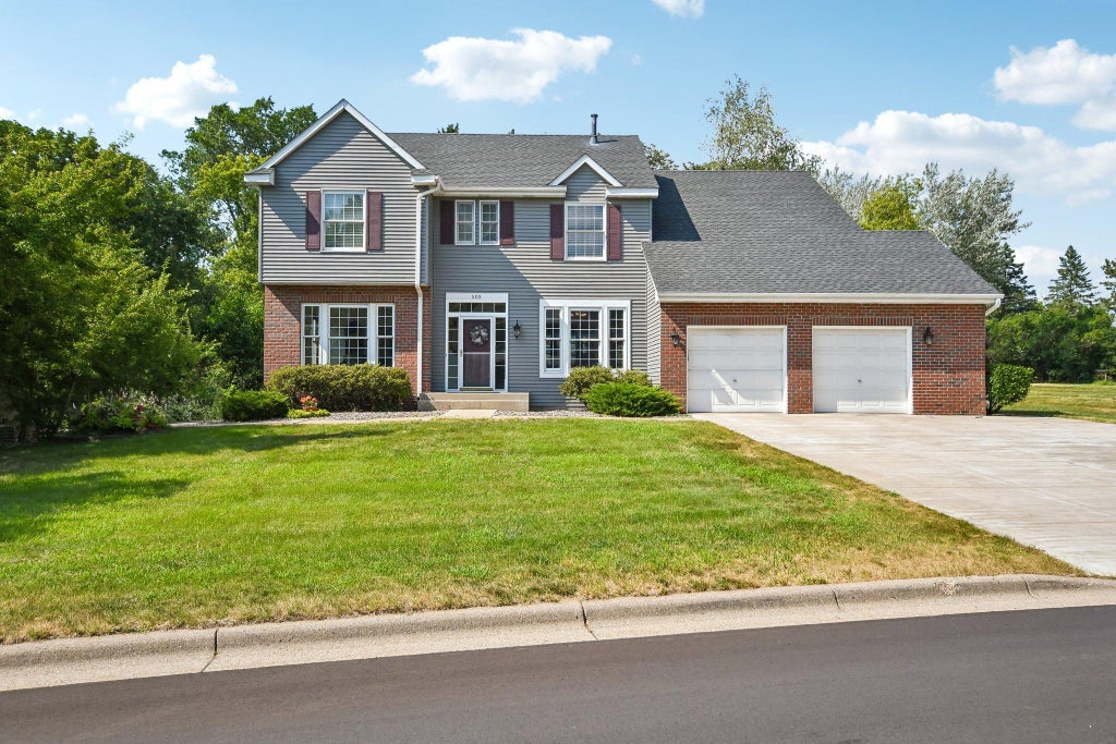Photo of 503 Abbey Way, Mendota Heights, MN 55120 (MLS # 7113868)