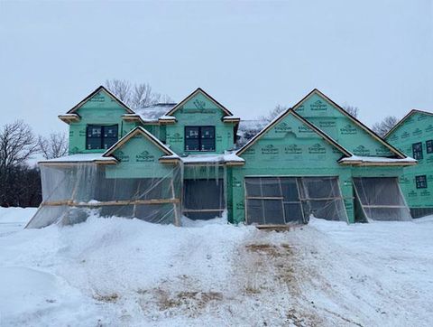 1872 Royal Boulevard N Lake Elmo MN 55016