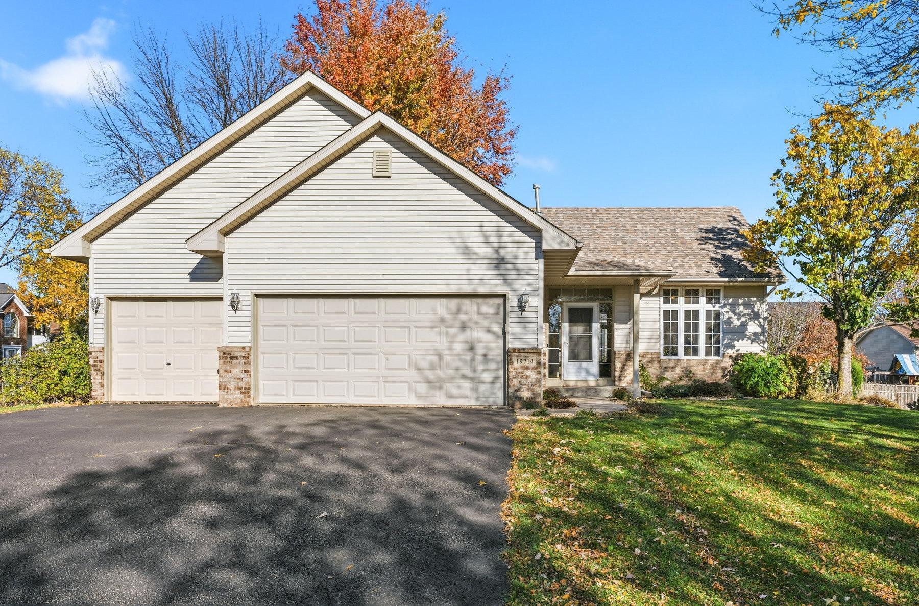 19714 Executive Path