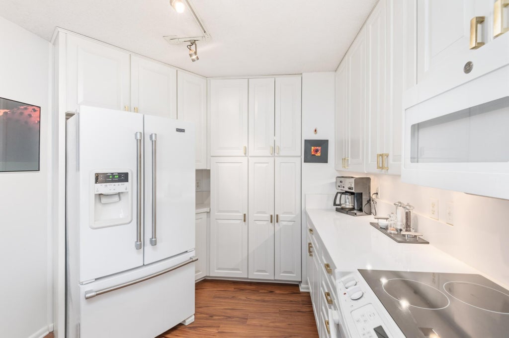 Photo of 11479 Carriage Court, Eden Prairie, MN 55344 (MLS # 7162752)