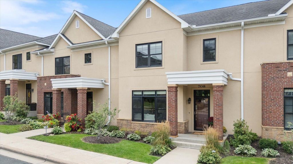 Photo of 708 Linden Street, Mendota Heights, MN 55118 (MLS # 7028578)