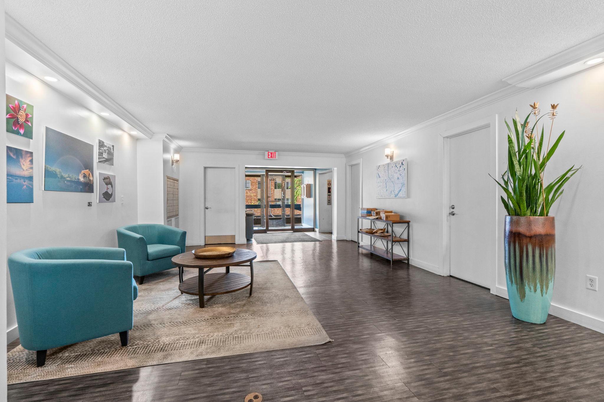 2800 W 44th Street 302