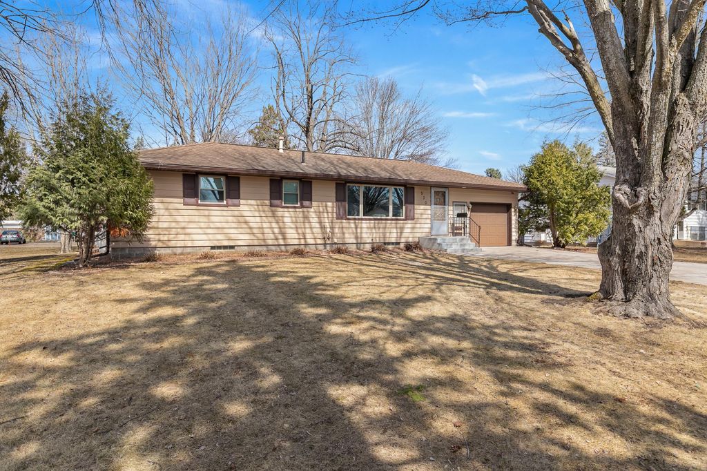 Photo of 530 Highway 23 E, Milaca, MN 56353 (MLS # 7037609)