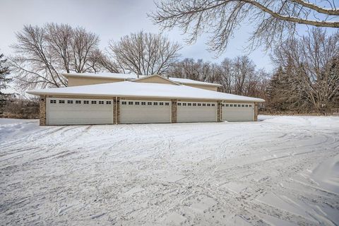 927 Pond View Court Vadnais Heights MN 55127