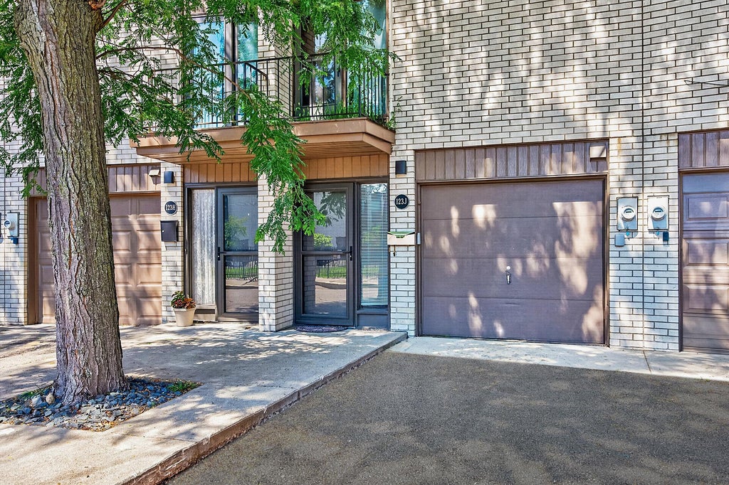Photo of 123 Mcknight Road N #J, Saint Paul, MN 55119 (MLS # 7017026)