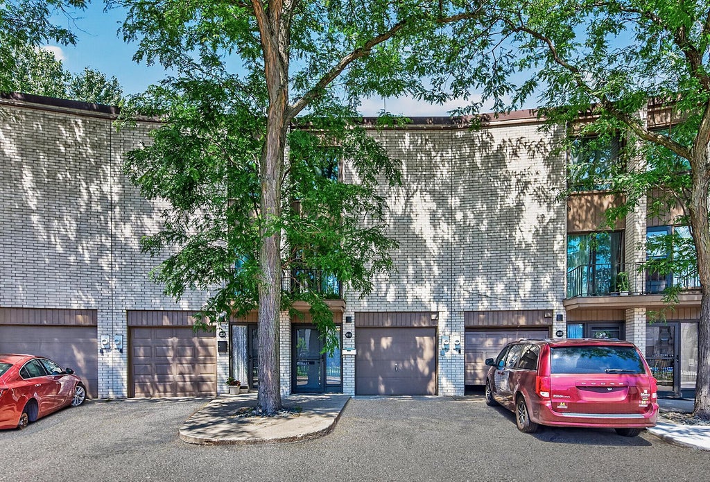 Photo of 123 Mcknight Road N #J, Saint Paul, MN 55119 (MLS # 7017026)