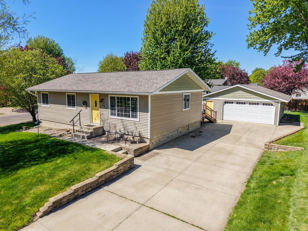Photo of 101 7th Avenue NE, Kasson, MN 55944 (MLS # 7062720)