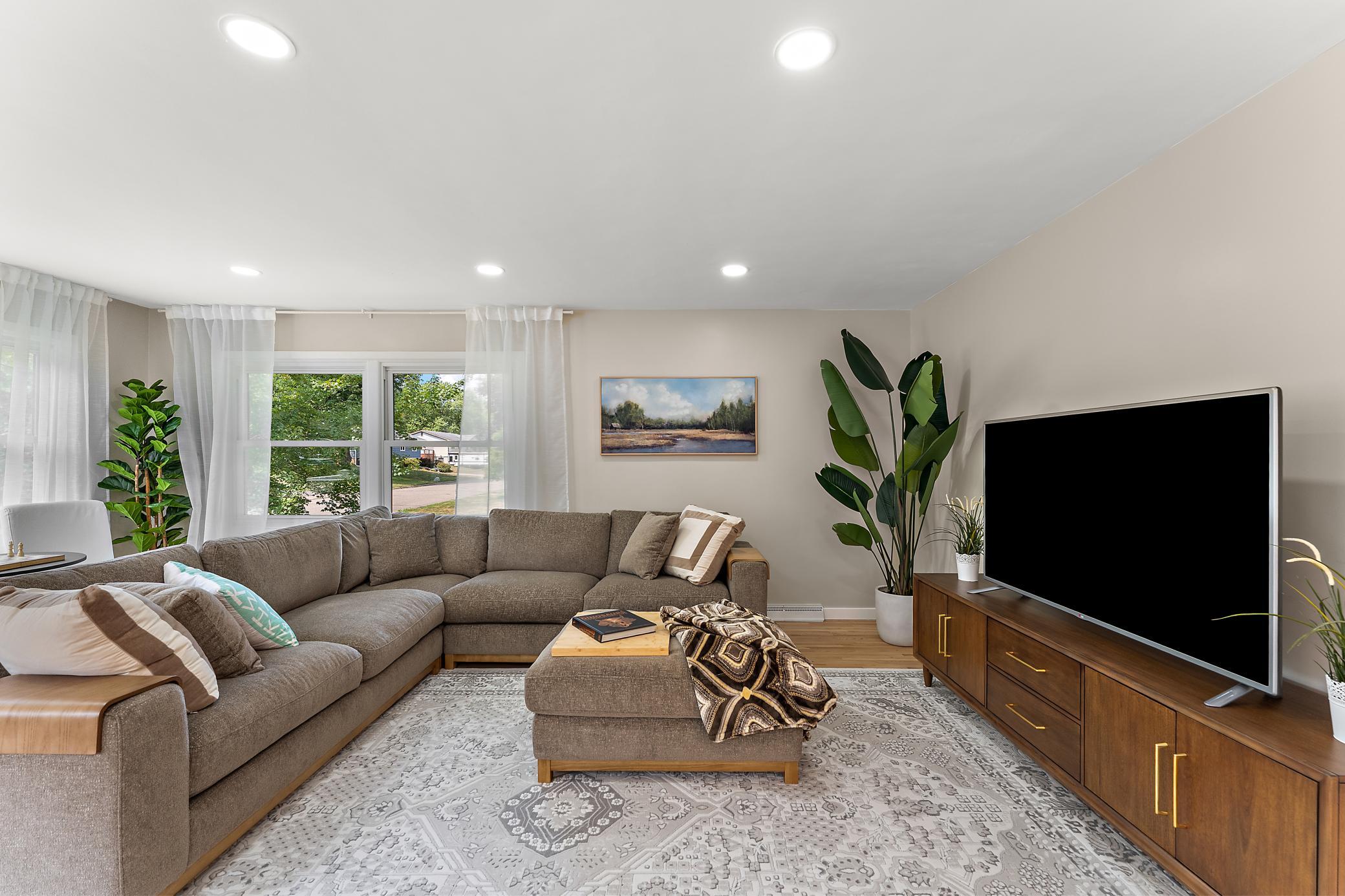 231 Birchwood Drive N