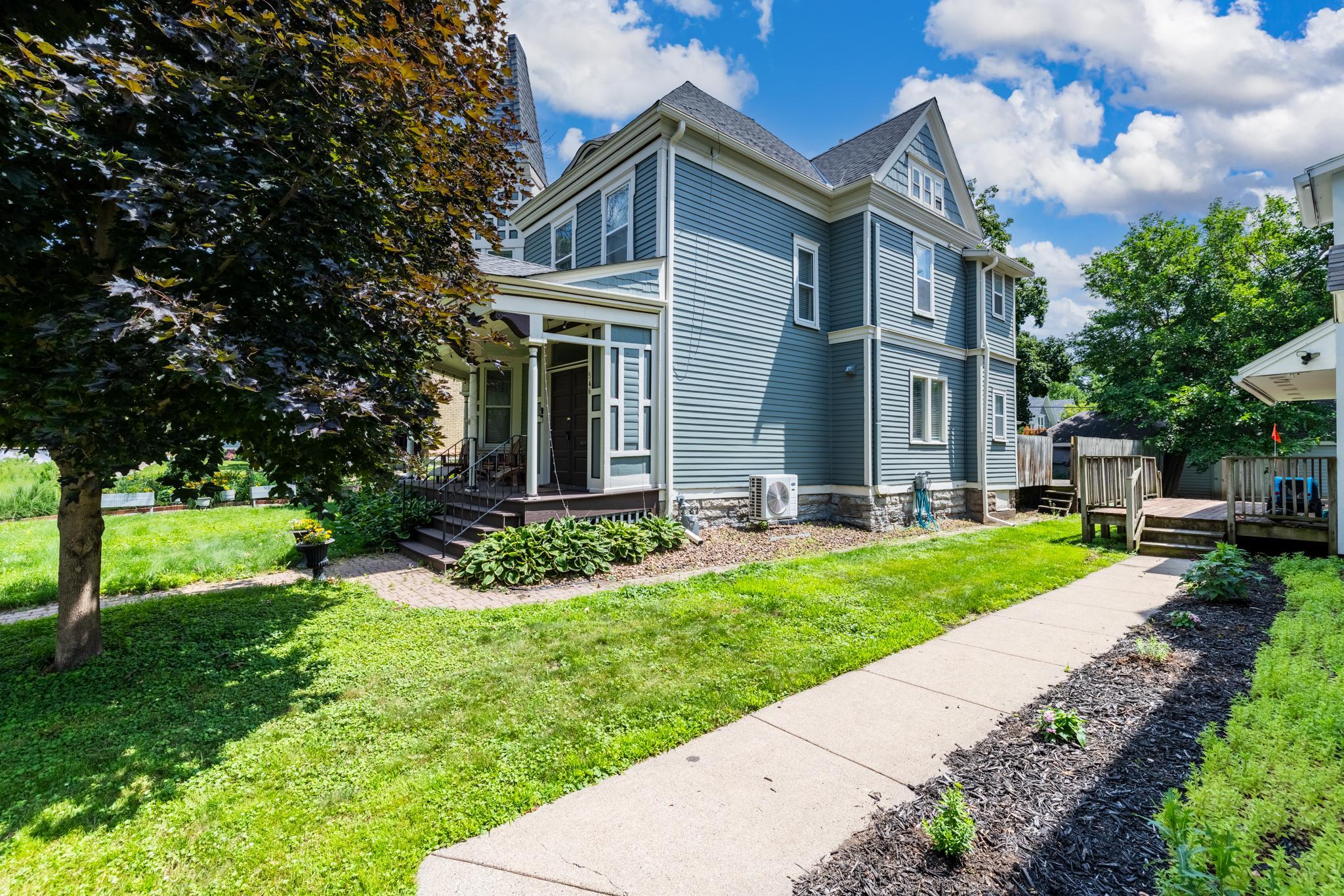 546 Ashland Avenue