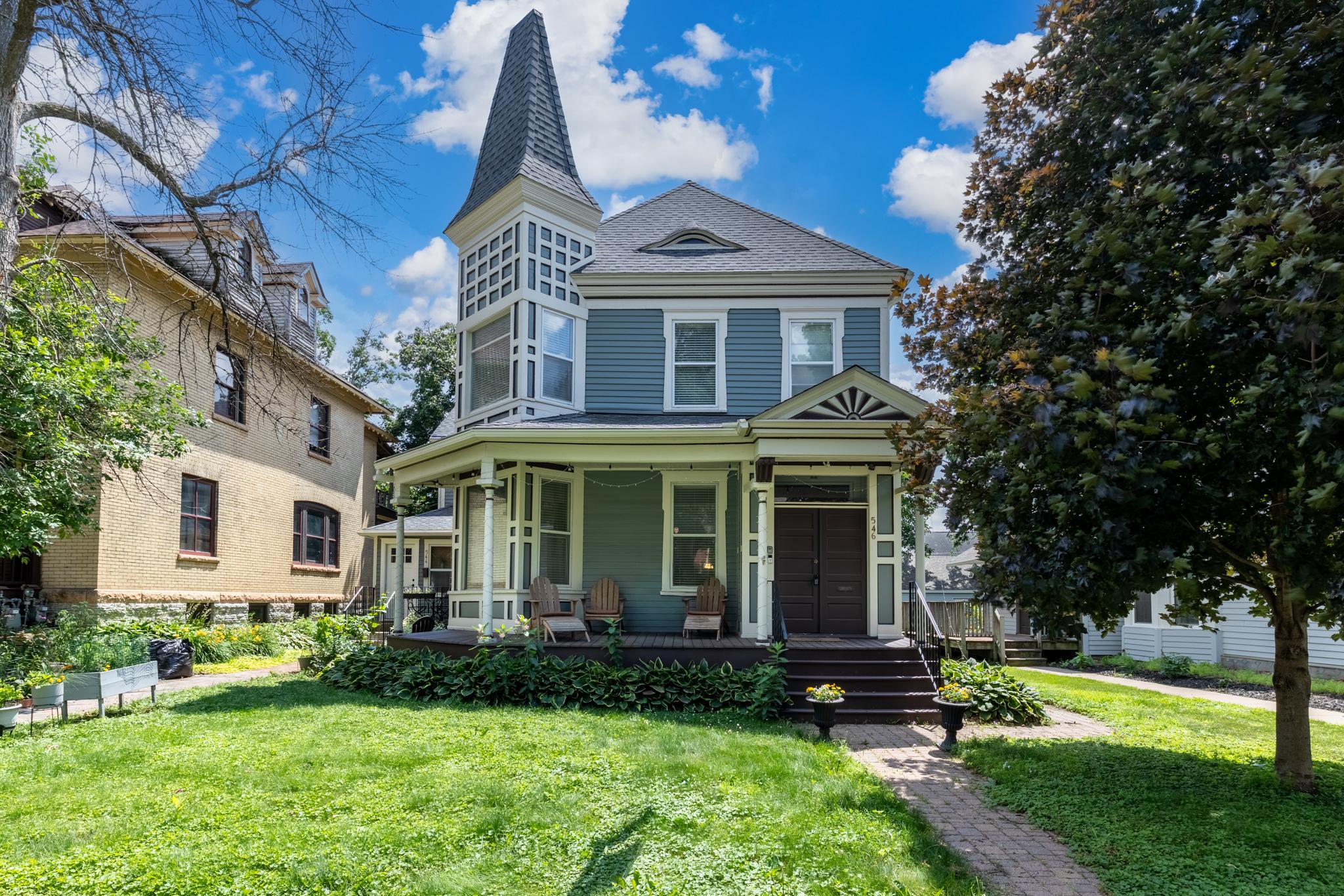 546 Ashland Avenue