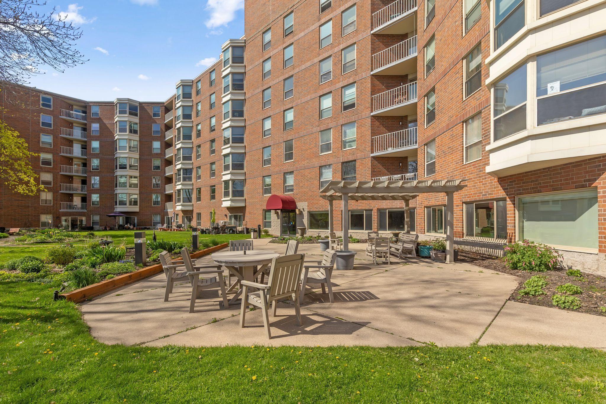 1425 W 28th Street 508