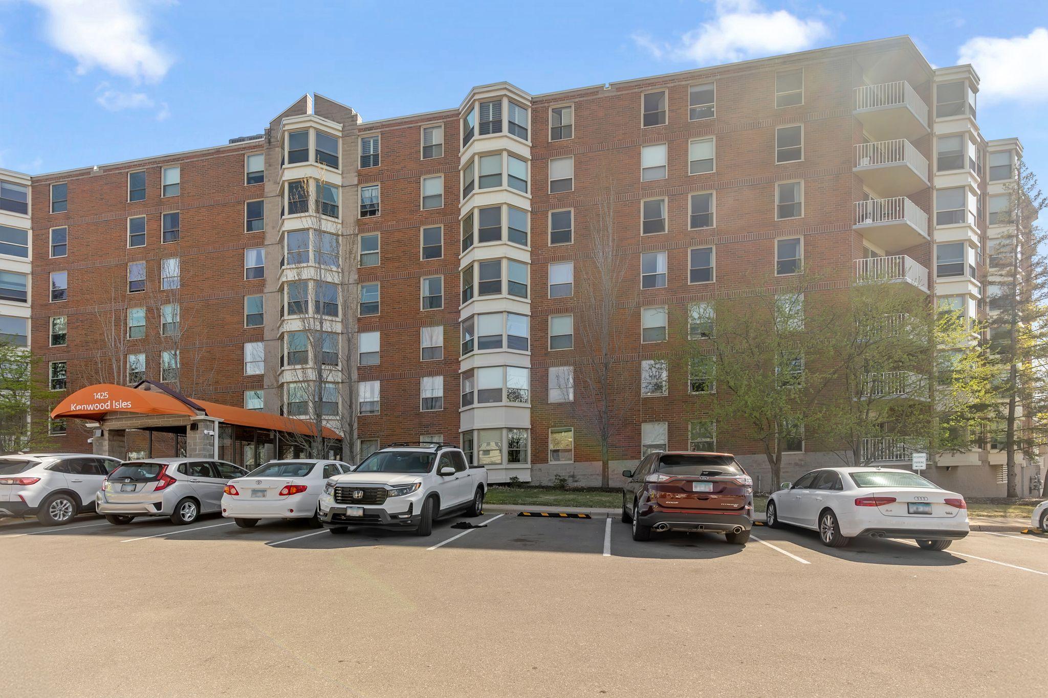 1425 W 28th Street 508