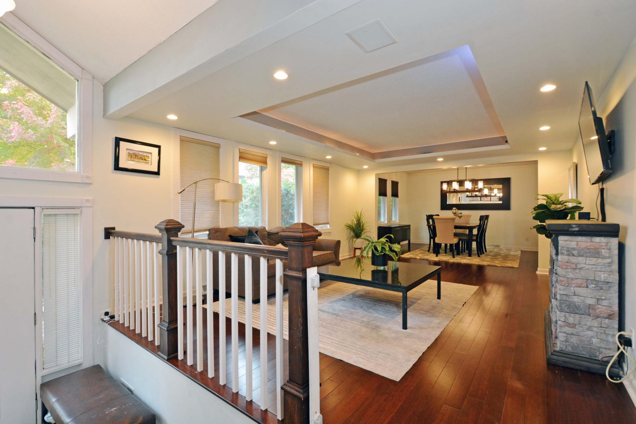 1560 Rhode Island Avenue N