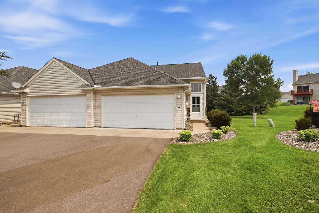 Photo of 9816 Zinnia Lane N, Maple Grove, MN 55369 (MLS # 7113743)