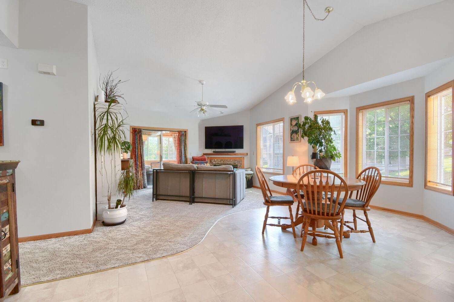 828 Woodland Drive