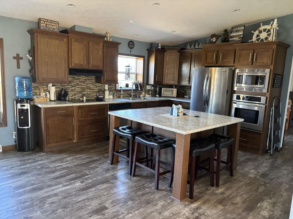 Photo of 25 Lake Shetek Drive, Slayton, MN 56172 (MLS # 7002896)