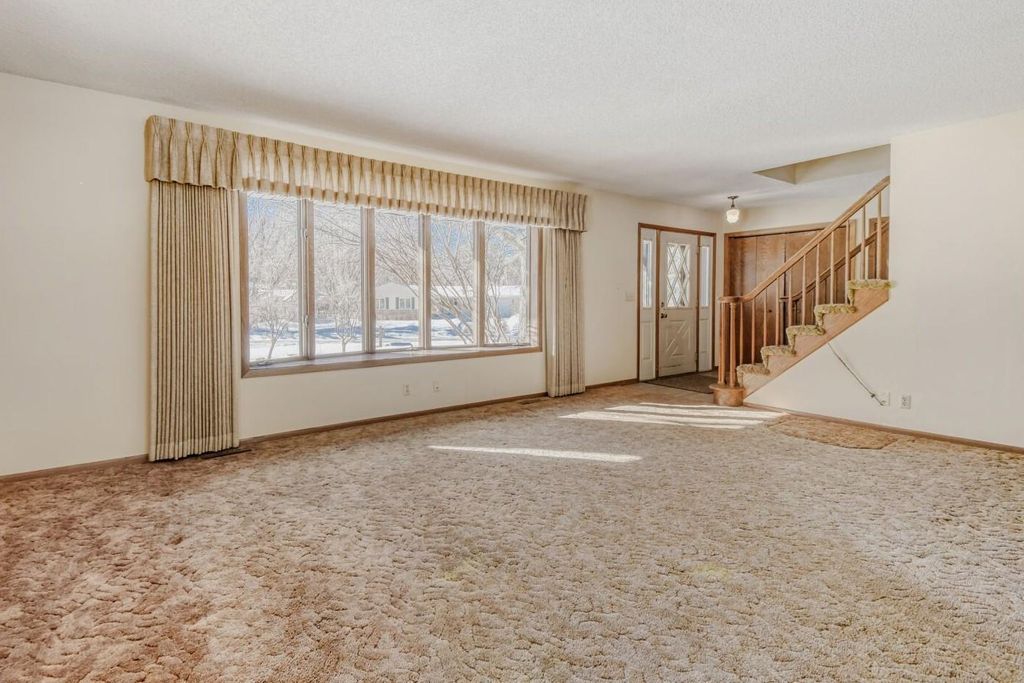Photo of 4786 Kent Way, Shoreview, MN 55126 (MLS # 7007474)