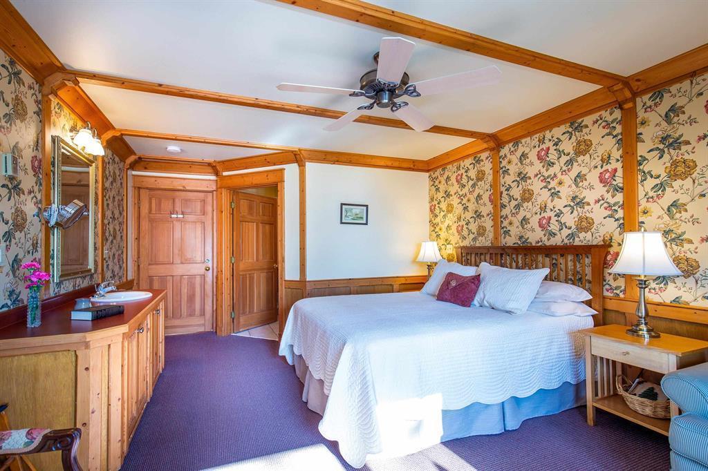 Cornucopia, Wisconsin, 54827, United States, 8 Bedrooms Bedrooms, ,8 BathroomsBathrooms,Residential,Active,1820822