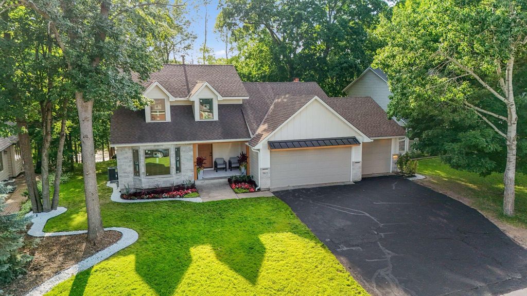 Photo of 9421 Dallas Lane N, Maple Grove, MN 55369 (MLS # 7069123)