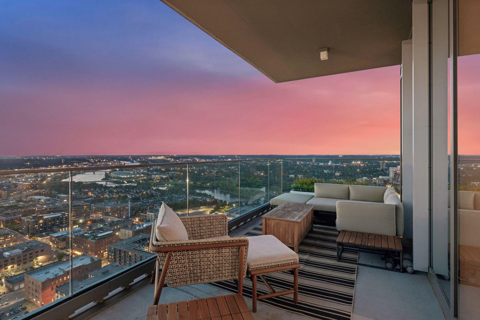 255 Hennepin Avenue 3103