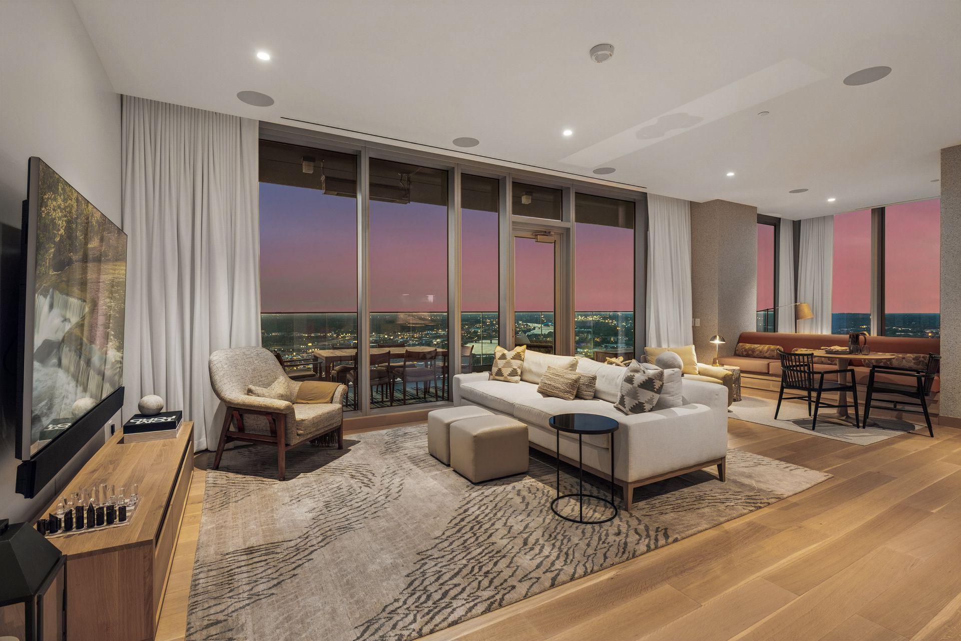 255 Hennepin Avenue 3103