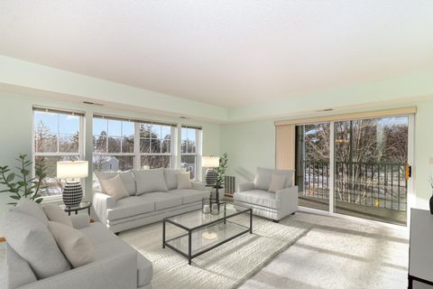 935 Ferndale Street N 210 Maplewood MN 55119