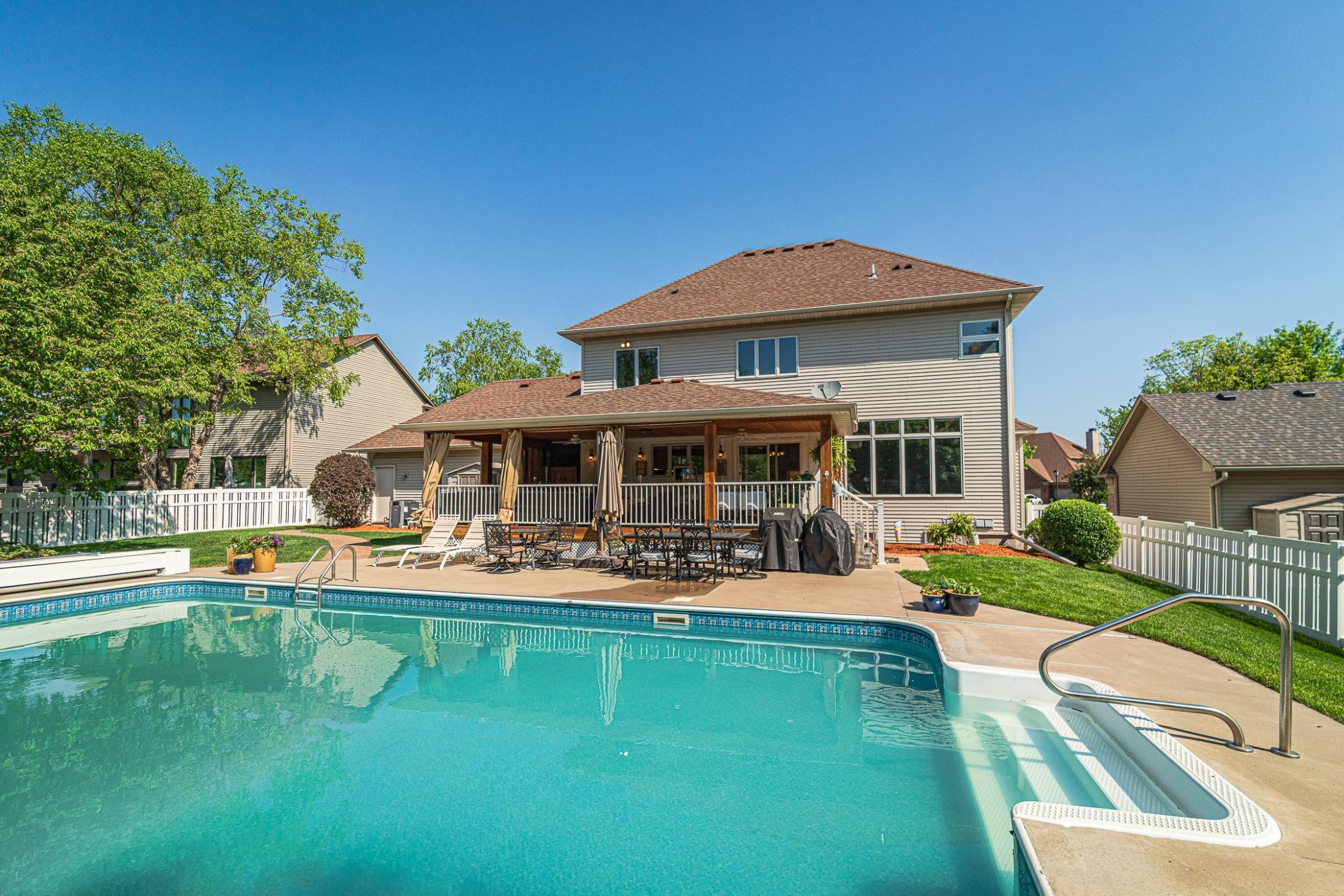 8516 Carriage Hill Circle