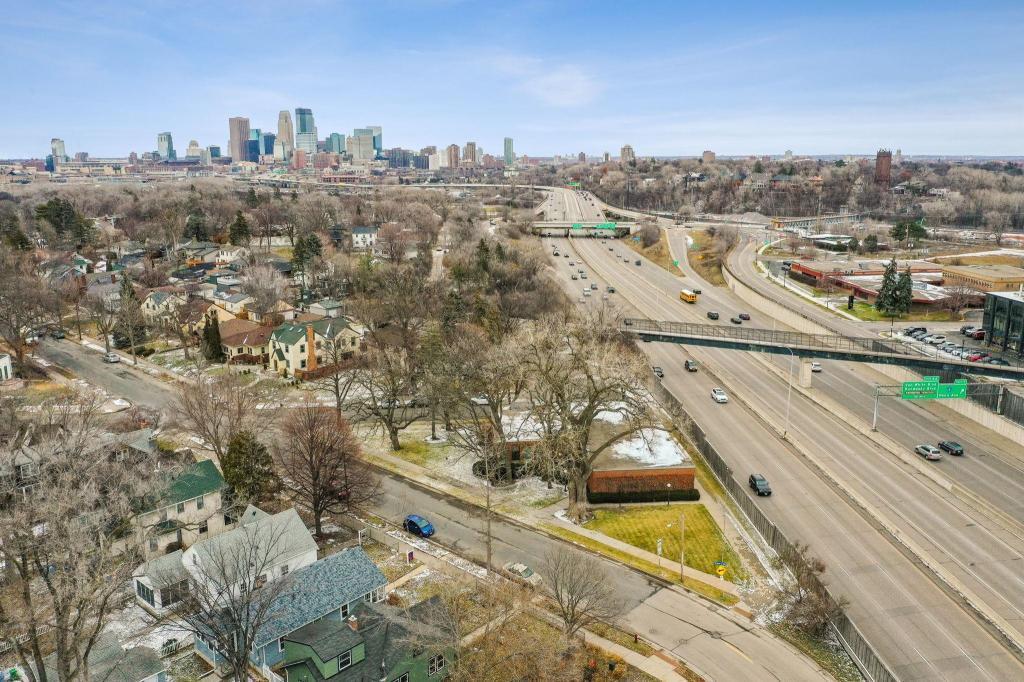 2600 Wayzata Boulevard