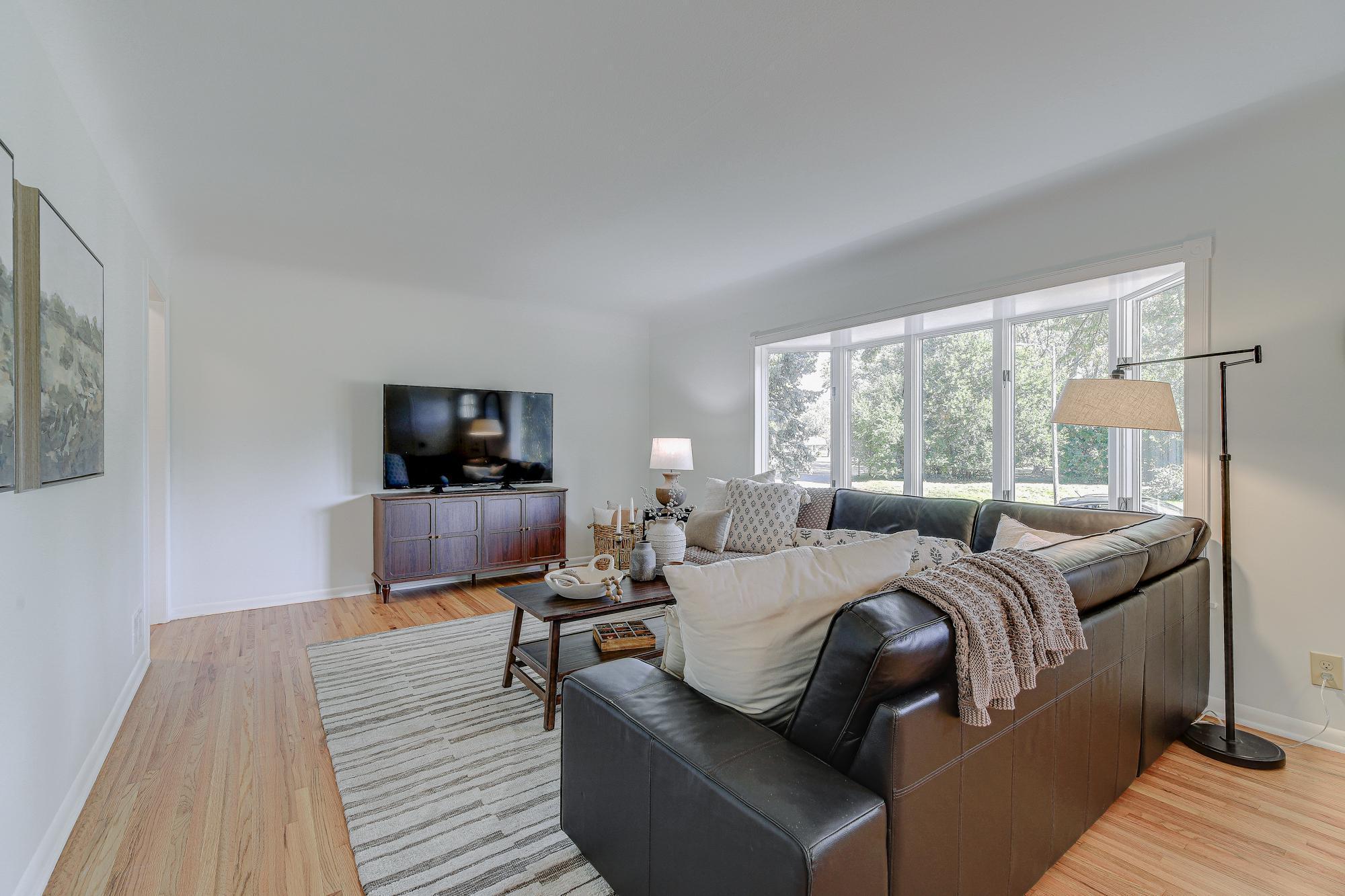 9824 Fremont Avenue S