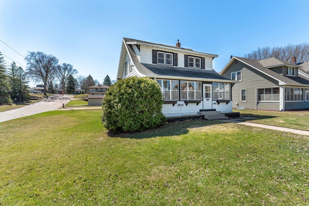 Photo of 324 E Vasa Avenue, Fergus Falls, MN 56537 (MLS # 7056067)