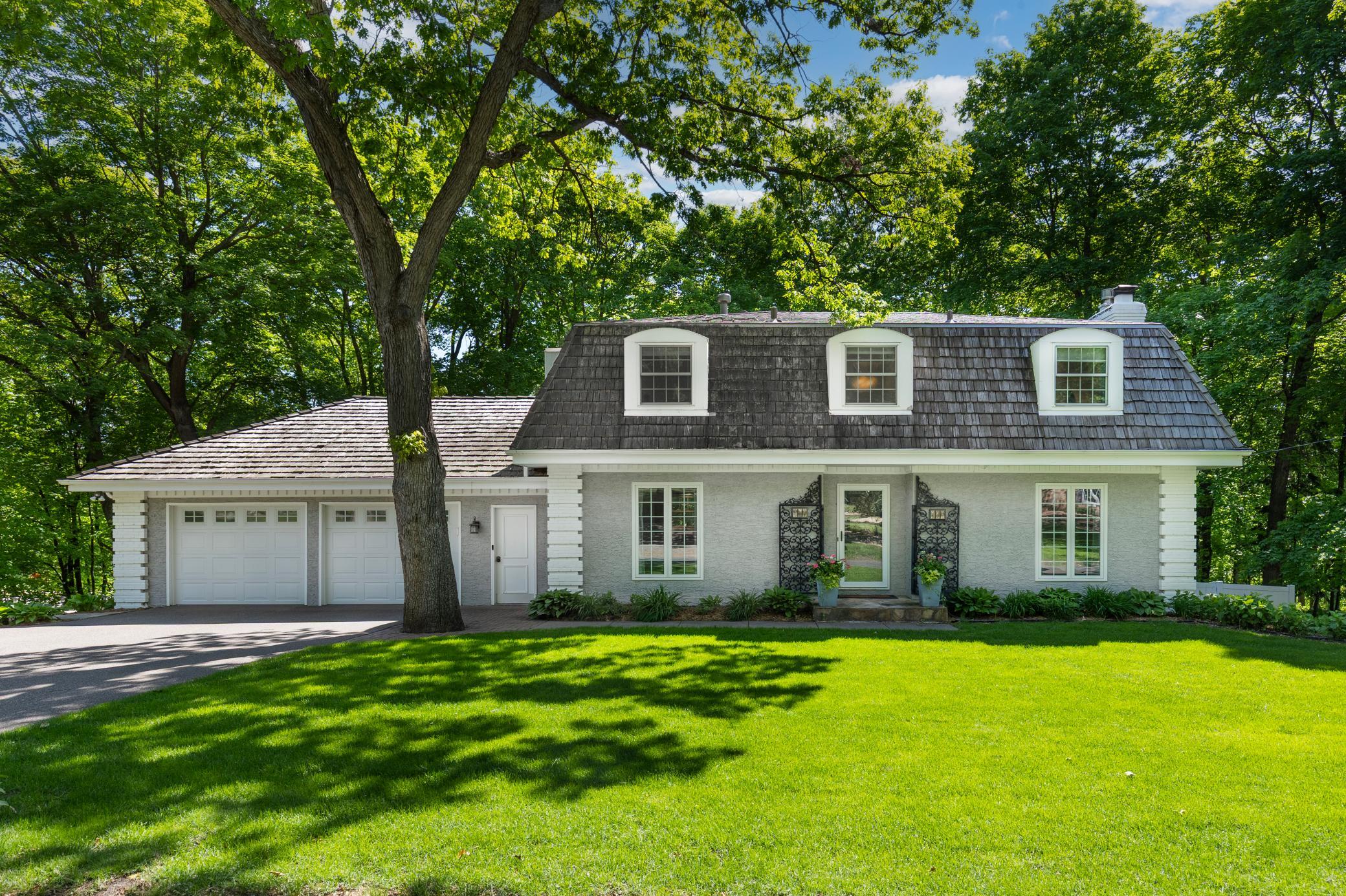 300 Lindawood Lane