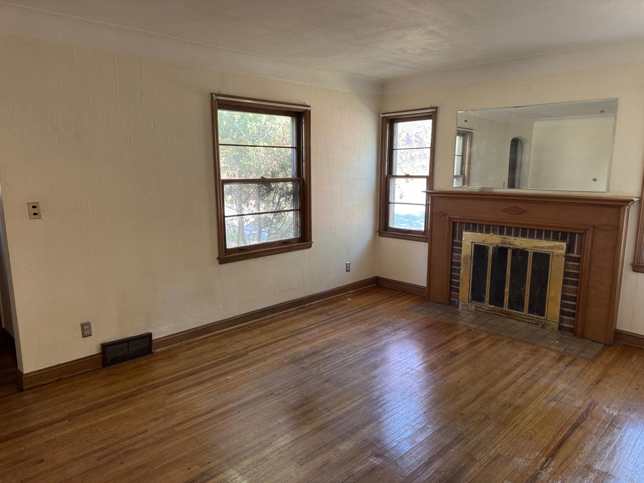 2016 Como Avenue