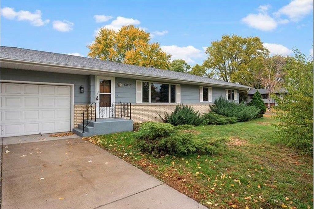 Photo of 8033 Georgia Avenue N, Brooklyn Park, MN 55445 (MLS # 7157011)