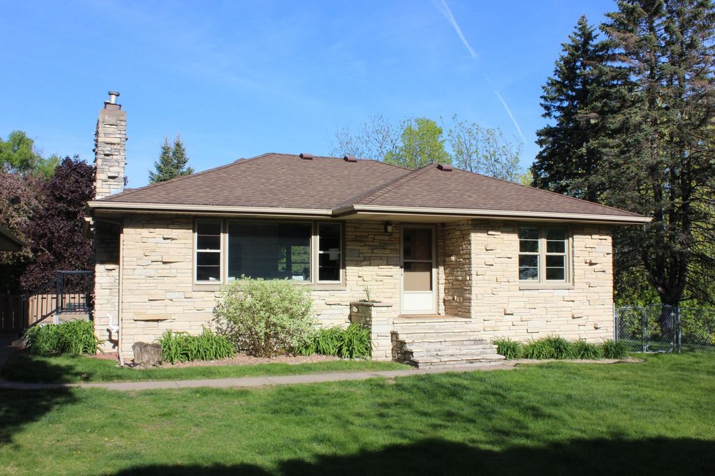 Photo of 9509 Briar Circle, Bloomington, MN 55437 (MLS # 7070852)