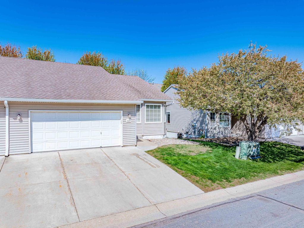 Photo of 1020 Primrose Lane, Waconia, MN 55387 (MLS # 7070721)