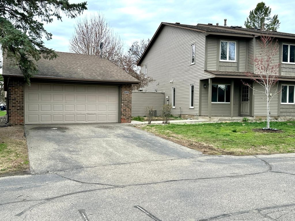 Photo of 4725 Lund Point, Eagan, MN 55122 (MLS # 7057763)