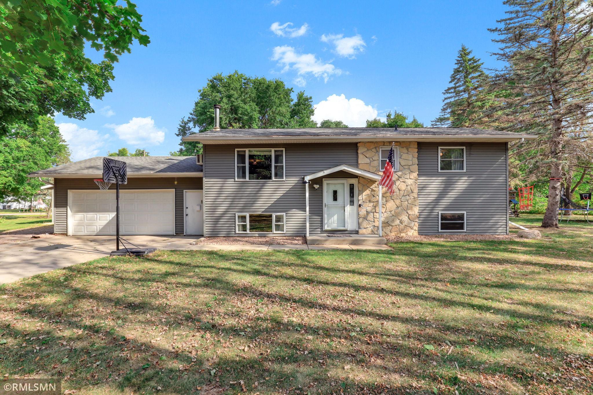4934 Bluehill Circle