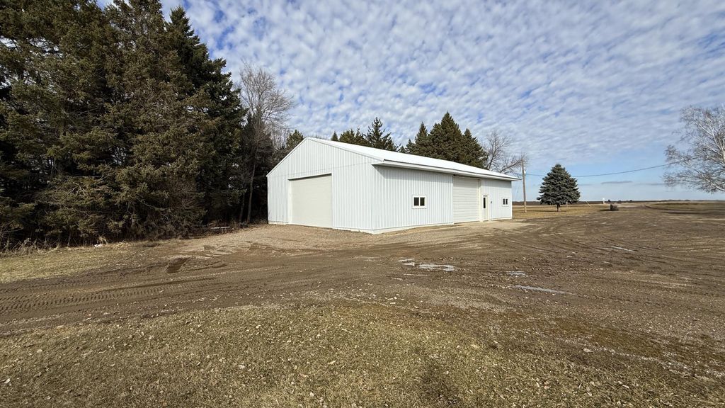 Photo of 2065 90th Avenue SW, Montevideo, MN 56265 (MLS # 7034434)