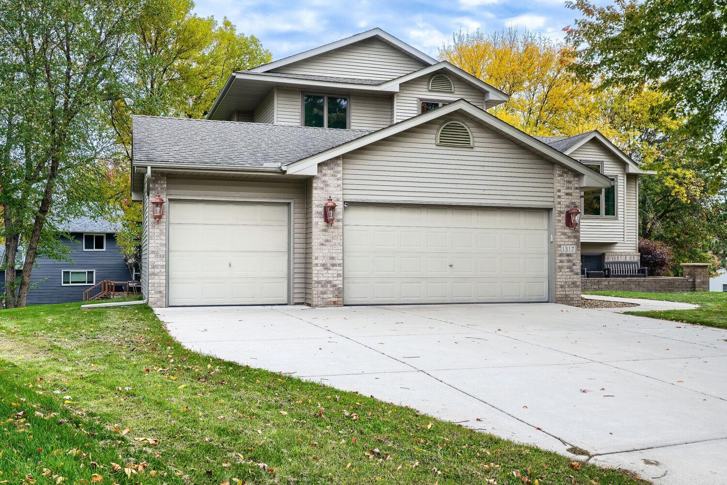 1317 Schooner Court