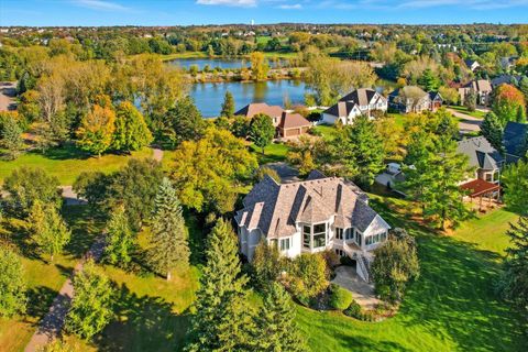 Photo of 2608 Town Lake Drive, Woodbury, MN 55125 (MLS # 6799645)