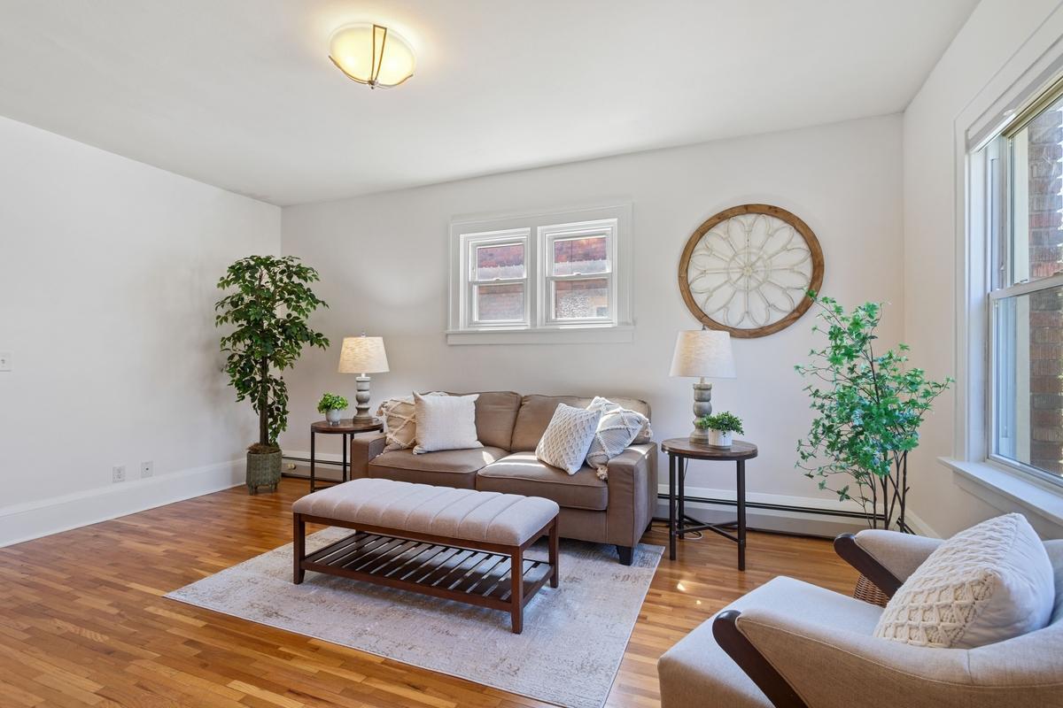 3520 Emerson Avenue S 205